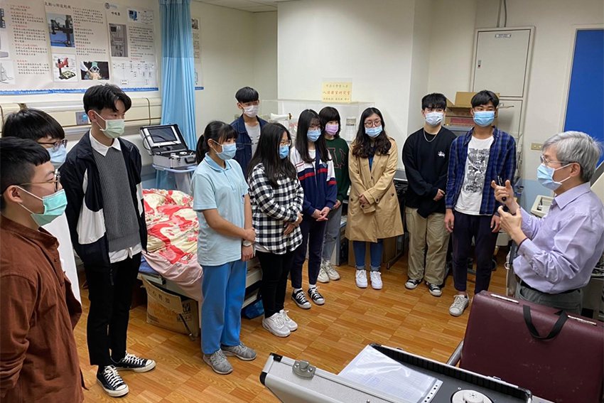 「長照應用發展實驗室」模擬醫院環境，是中原大學醫工系特色教學空間之一。 中原大學...