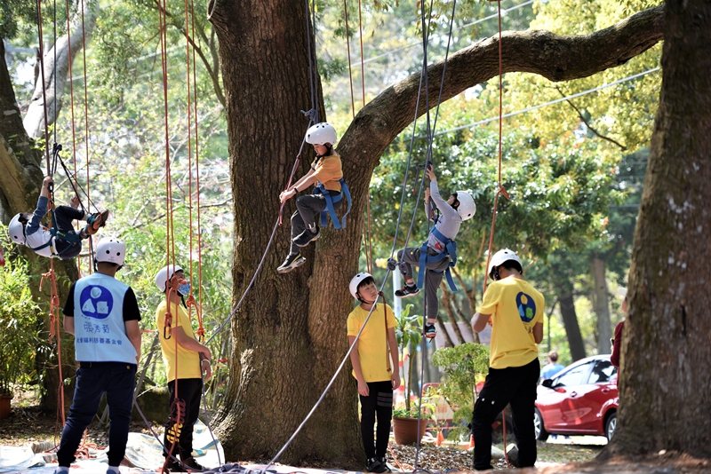 張秀菊基金會成立沙連墩戶外冒險學校，將戶外冒險體驗教育融入弱勢青少年服務。 圖／...