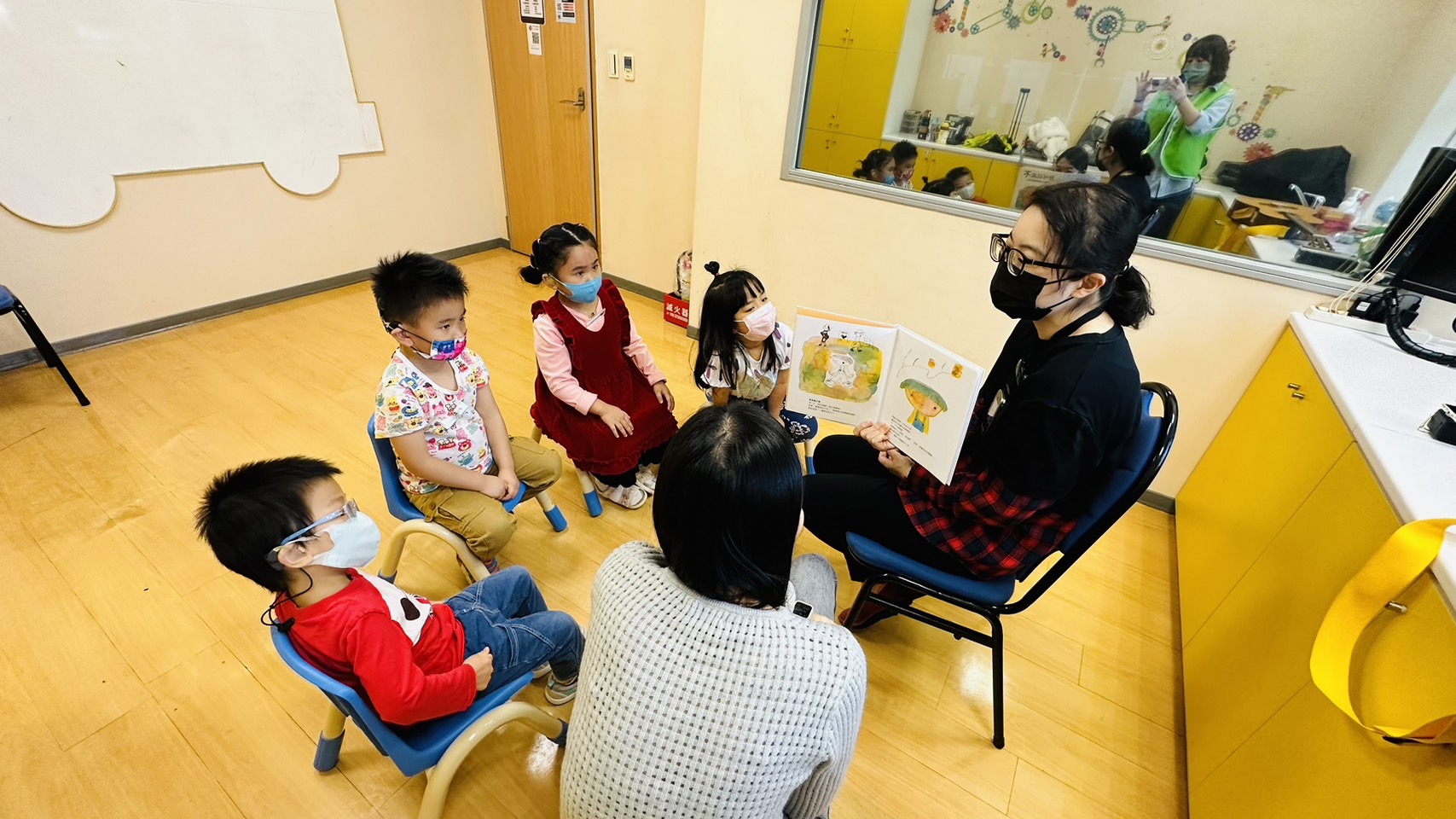 社交互動課,老師從繪本教導孩子走失該怎麼辦