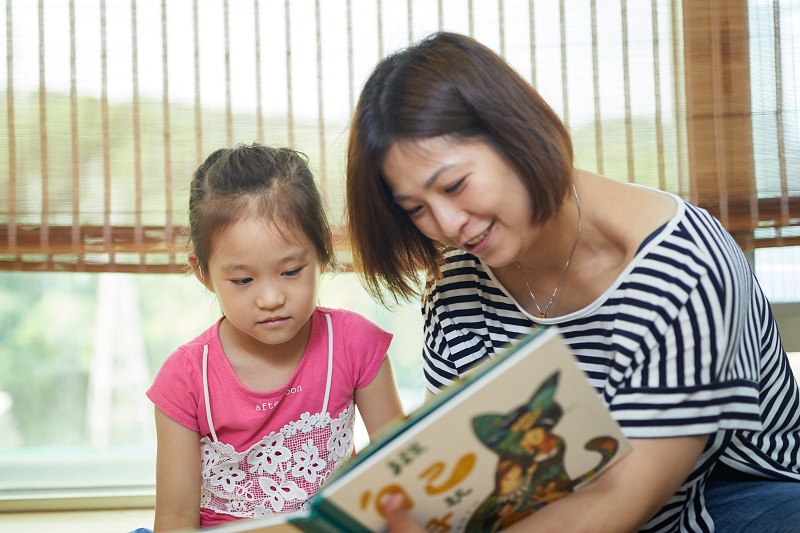 打開情緒寶盒，5招互動培養孩子同理心